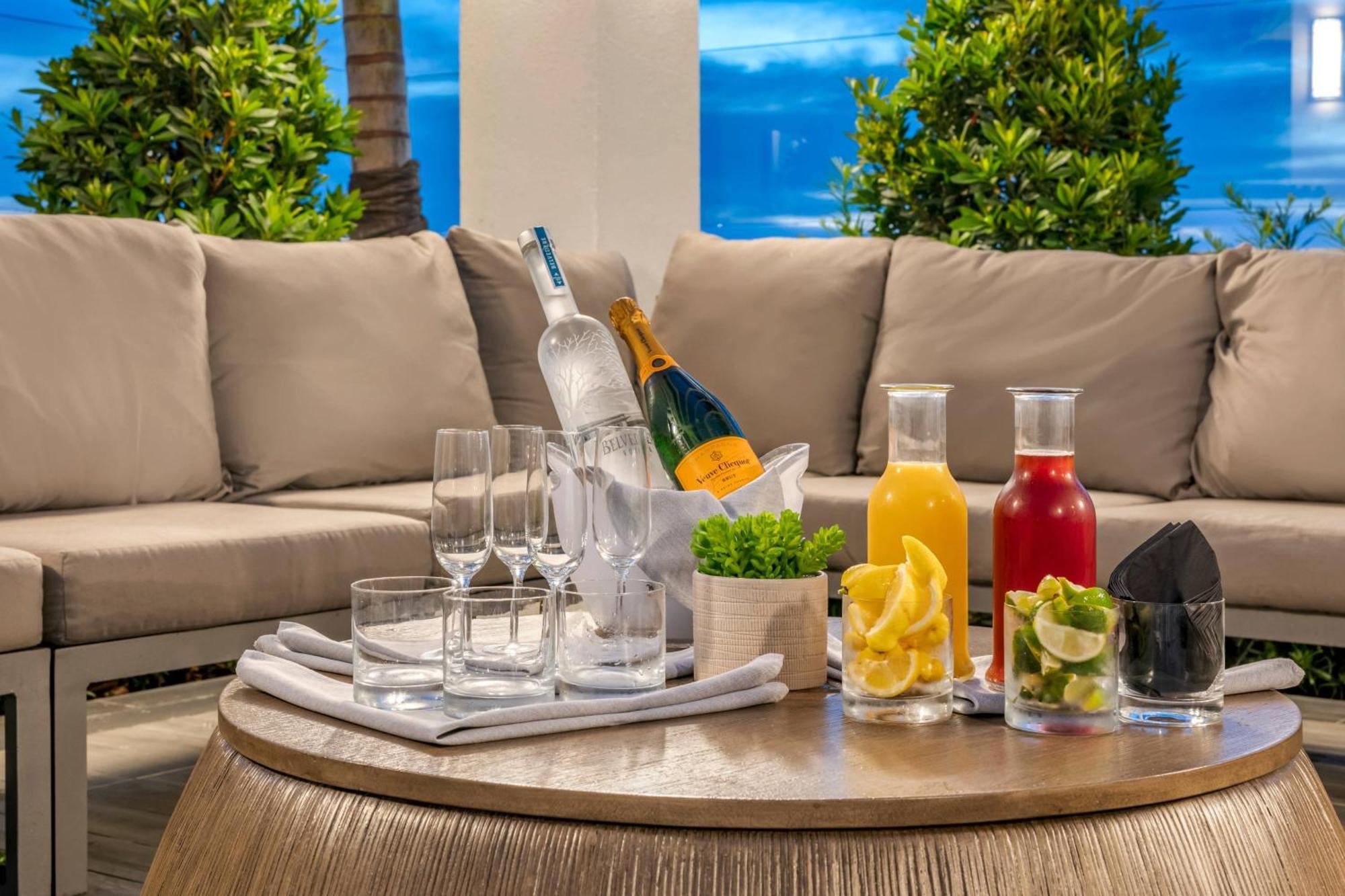 Courtyard By Marriott Fort Lauderdale Downtown エクステリア 写真