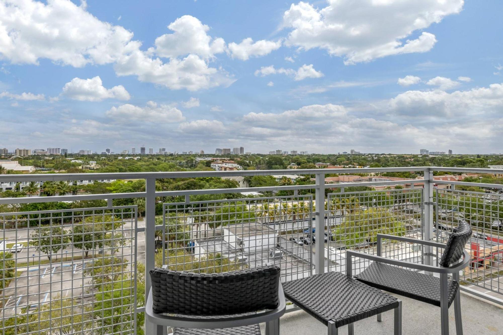 Courtyard By Marriott Fort Lauderdale Downtown エクステリア 写真
