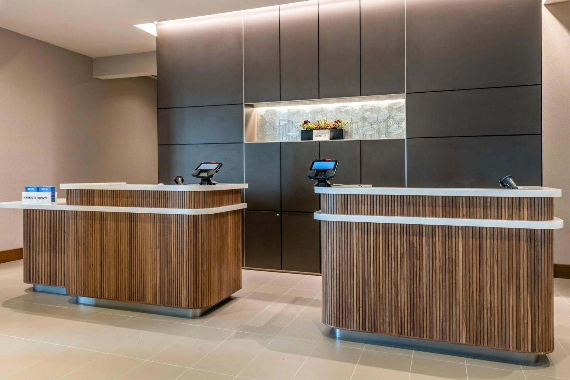 Courtyard By Marriott Fort Lauderdale Downtown エクステリア 写真