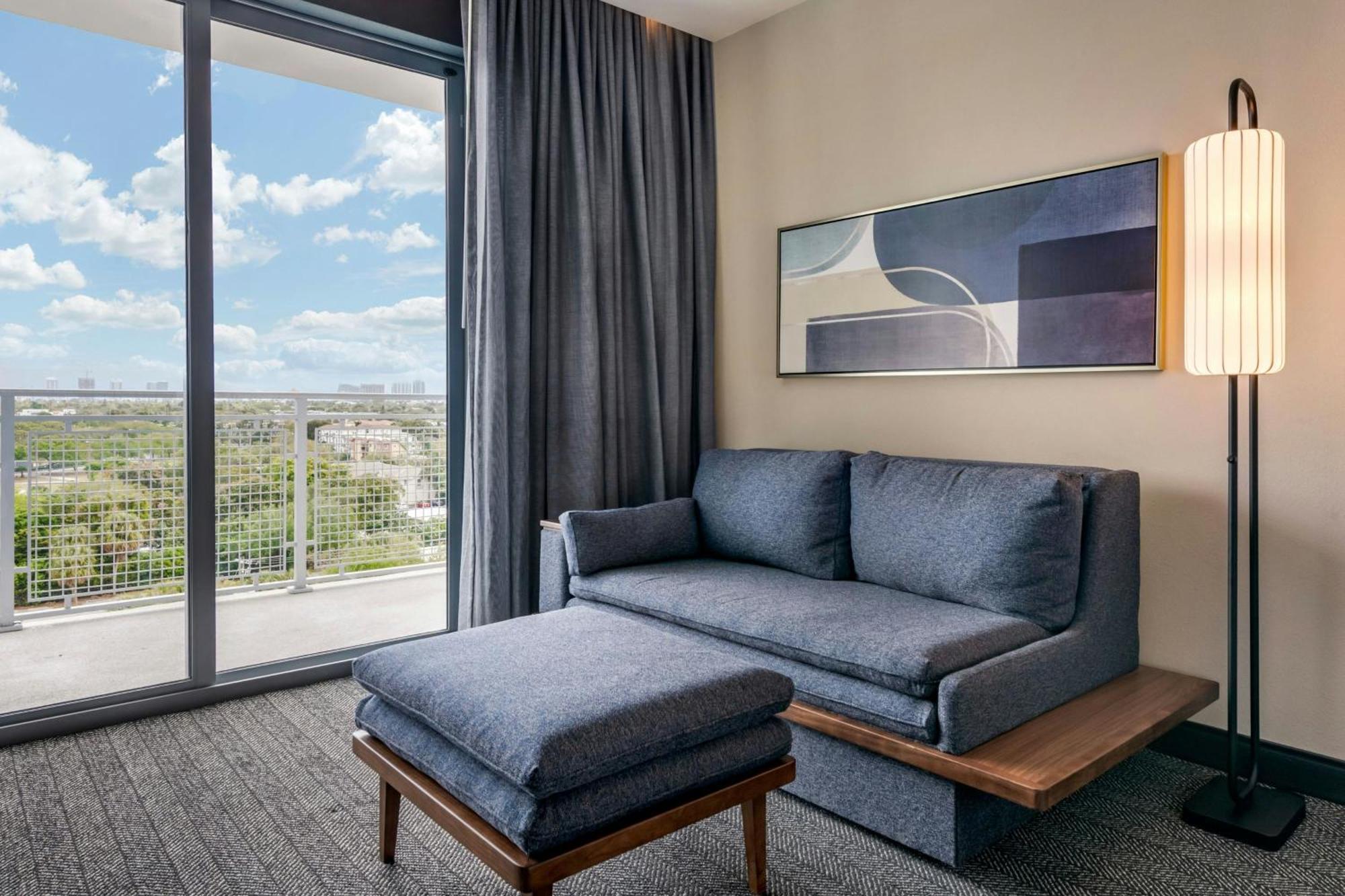 Courtyard By Marriott Fort Lauderdale Downtown エクステリア 写真